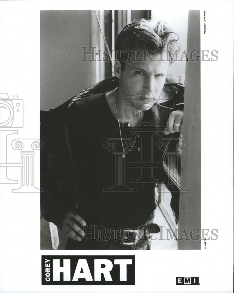 1990 Press Photo Corey Mitchell Hart Canadian Surrender - RRW31993 - Historic Images