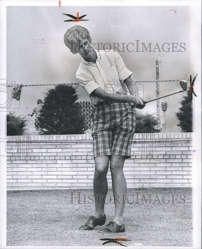 1963 Press Photo Carol Mann Professional Golfer. - RRW32155 - Historic Images
