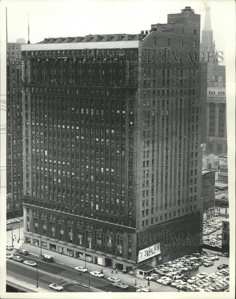 Press Photo Golventon Building Brand Car palce - RRW32197 - Historic Images