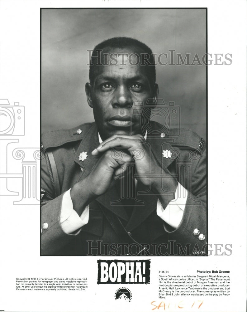 1993 Press Photo Danny Glover artist Bopha Paramount - RRW32245 - Historic Images