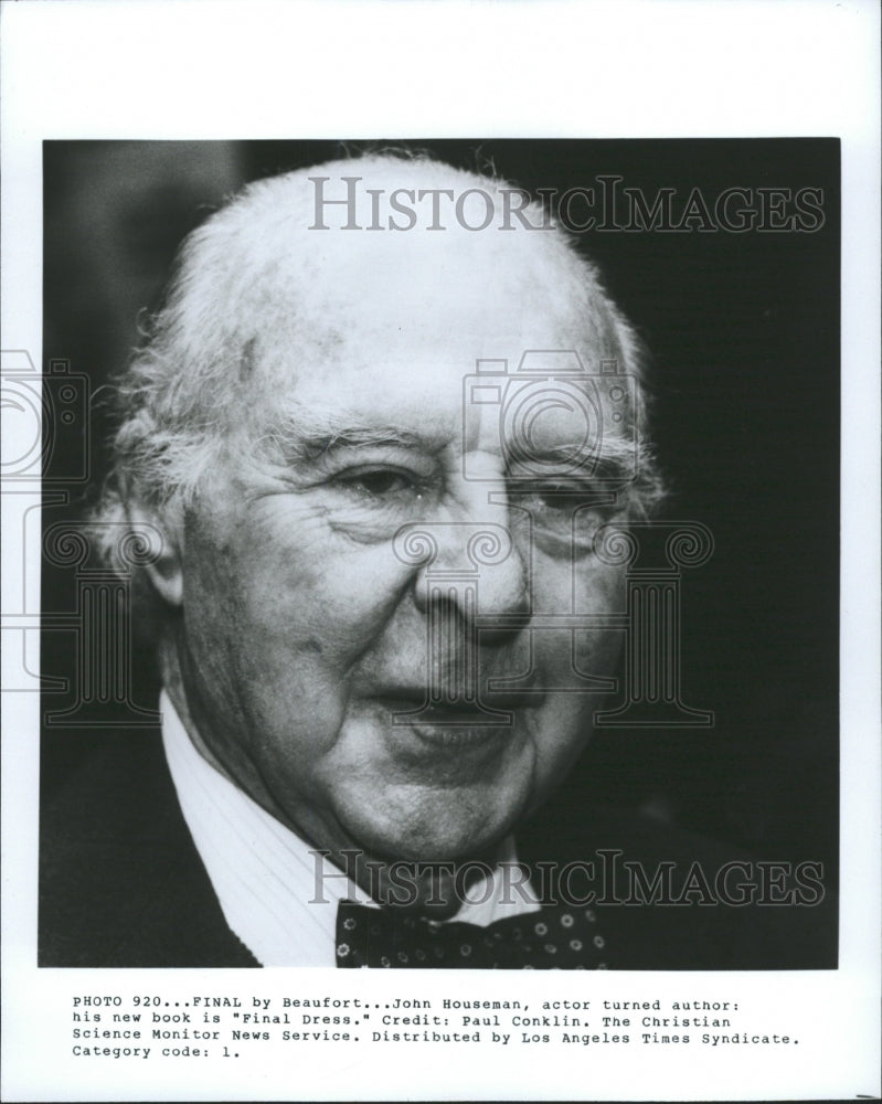 1990 Press Photo John Houseman Author Fianl Dress - RRW32305 - Historic Images