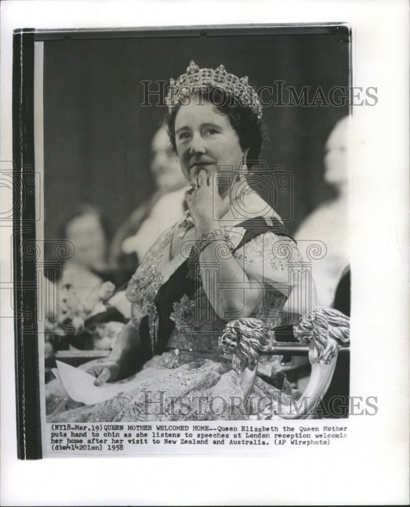 1958 Press Photo Queen Elizabeth London New Zealand - RRW32389 - Historic Images