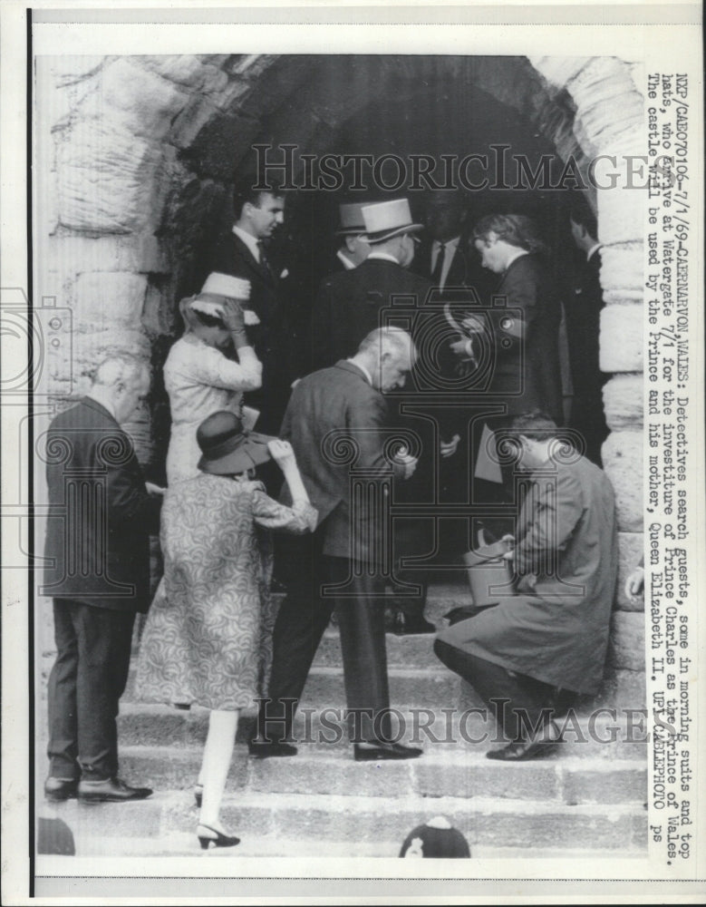 1969 Press Photo Detectives Watergate prince Charles - RRW32465 - Historic Images