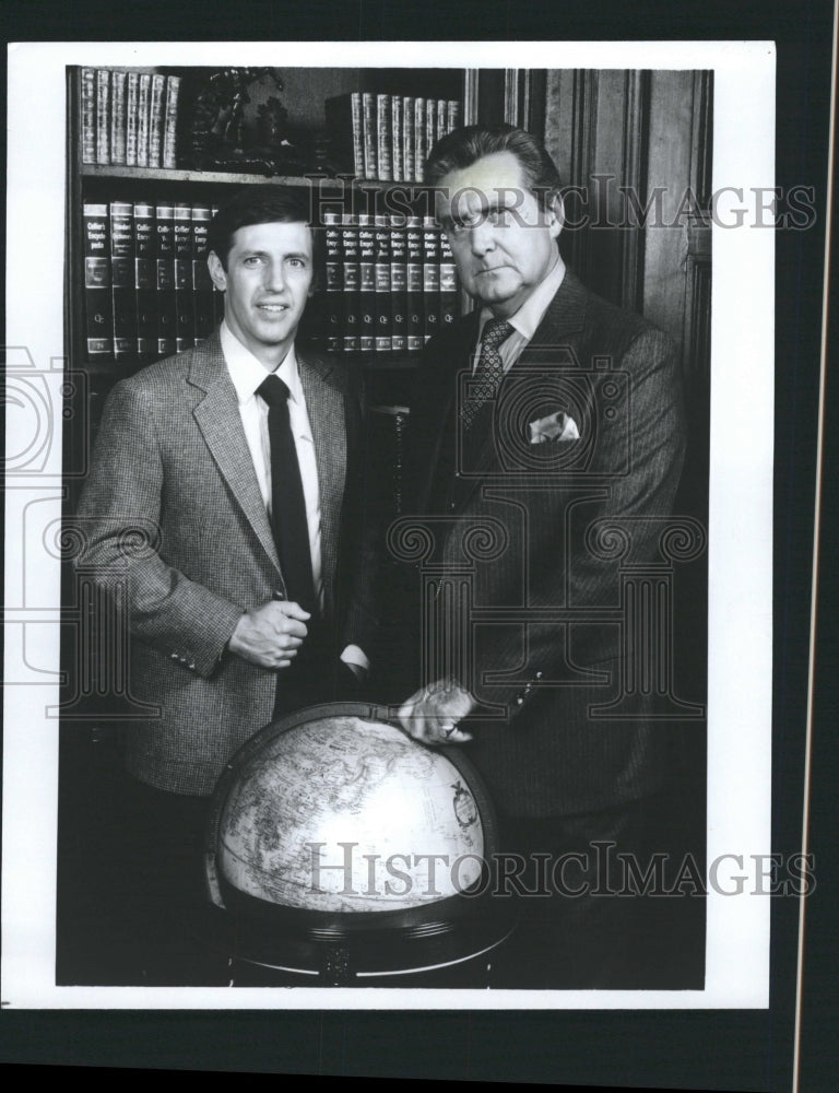 Press Photo MGM Comedy TV Series Empire Macnee Dugan - RRW32789 - Historic Images