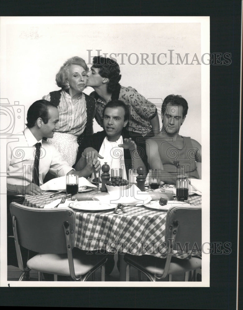 1990 Press Photo The Fanelli Boys American sitcom - RRW32791 - Historic Images