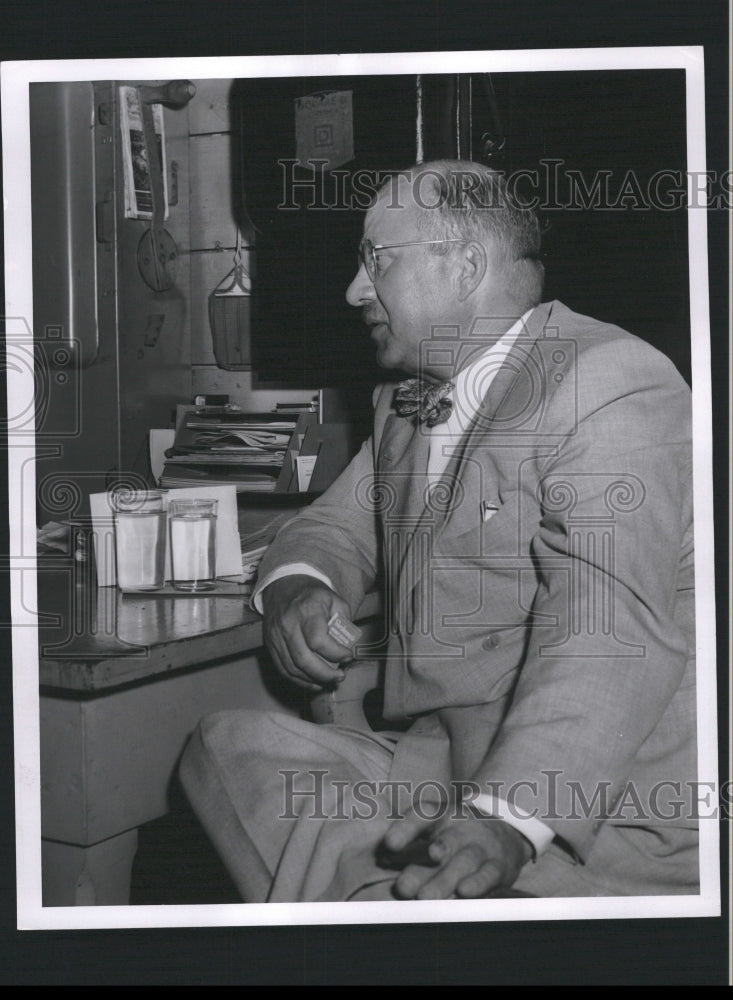 1955 Press Photo Dr. Oscar D. Stryker, Health Comm. - RRW32811 - Historic Images