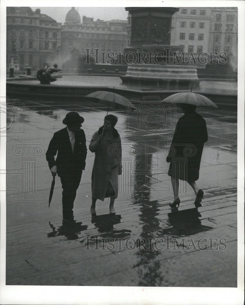 1960 Press Photo Umbrella - RRW32969 - Historic Images