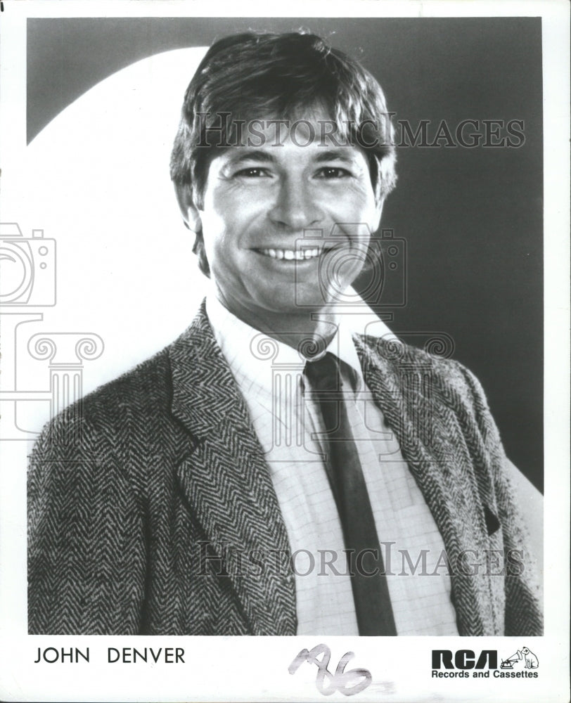 1988 Press Photo John Denver Singer/Songwriter - RRW33145 - Historic Images