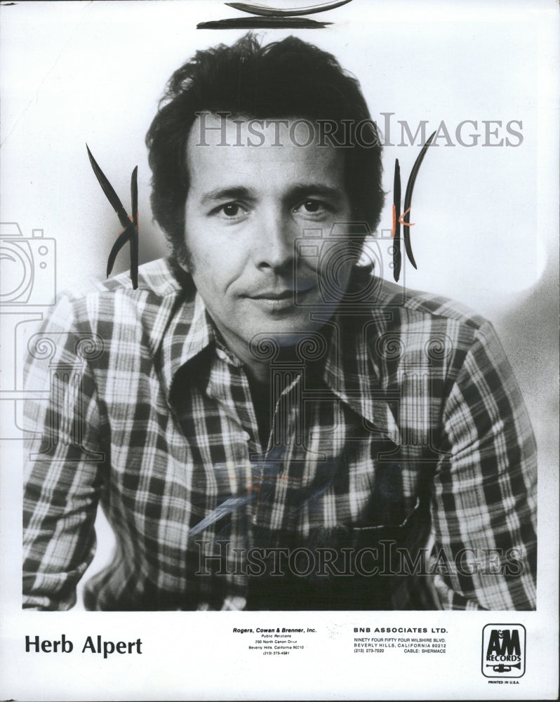 1974 Press Photo Herb Alpert American Musician Singer - RRW33155 - Historic Images
