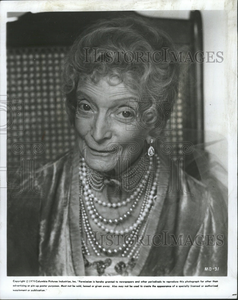 1977 Press Photo Actress Estelle Winwood Miss Withers - RRW33515 - Historic Images