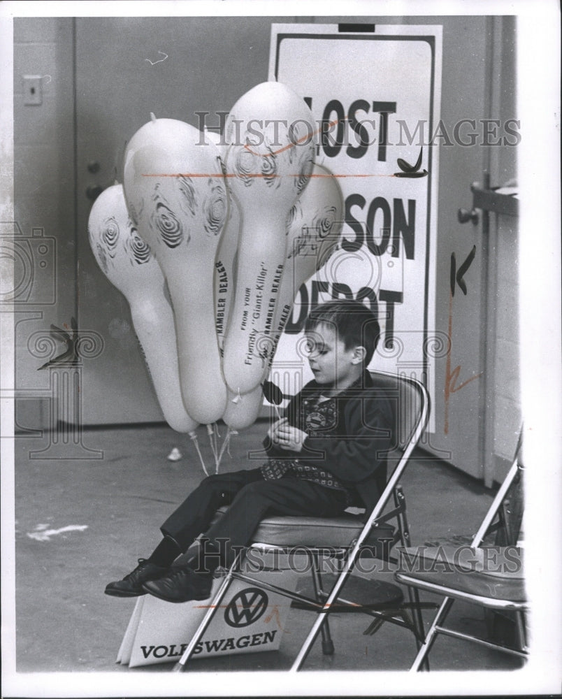1965 Press Photo Detroit Lost Person Department - RRW33579 - Historic Images