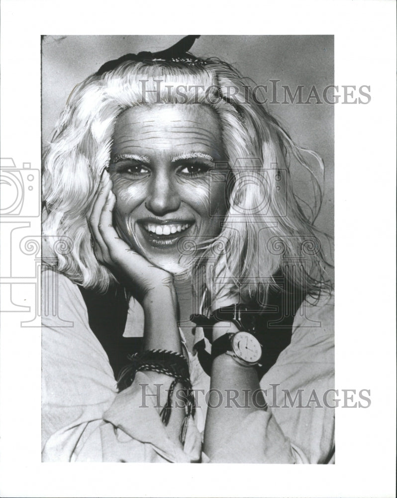 1990 Press Photo Debbie Gibson singer-songwriter - RRW33639 - Historic Images