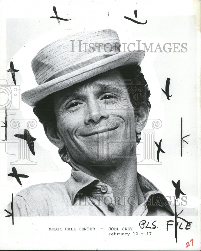 1980 Press Photo Joel Grey - RRW33731 - Historic Images