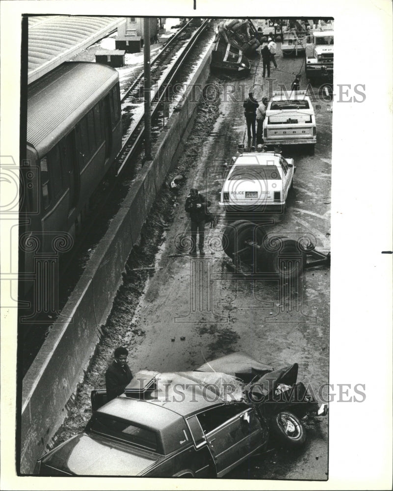 1946 Press Photo Dan Ryan Expressway Wreck - RRW34019 - Historic Images