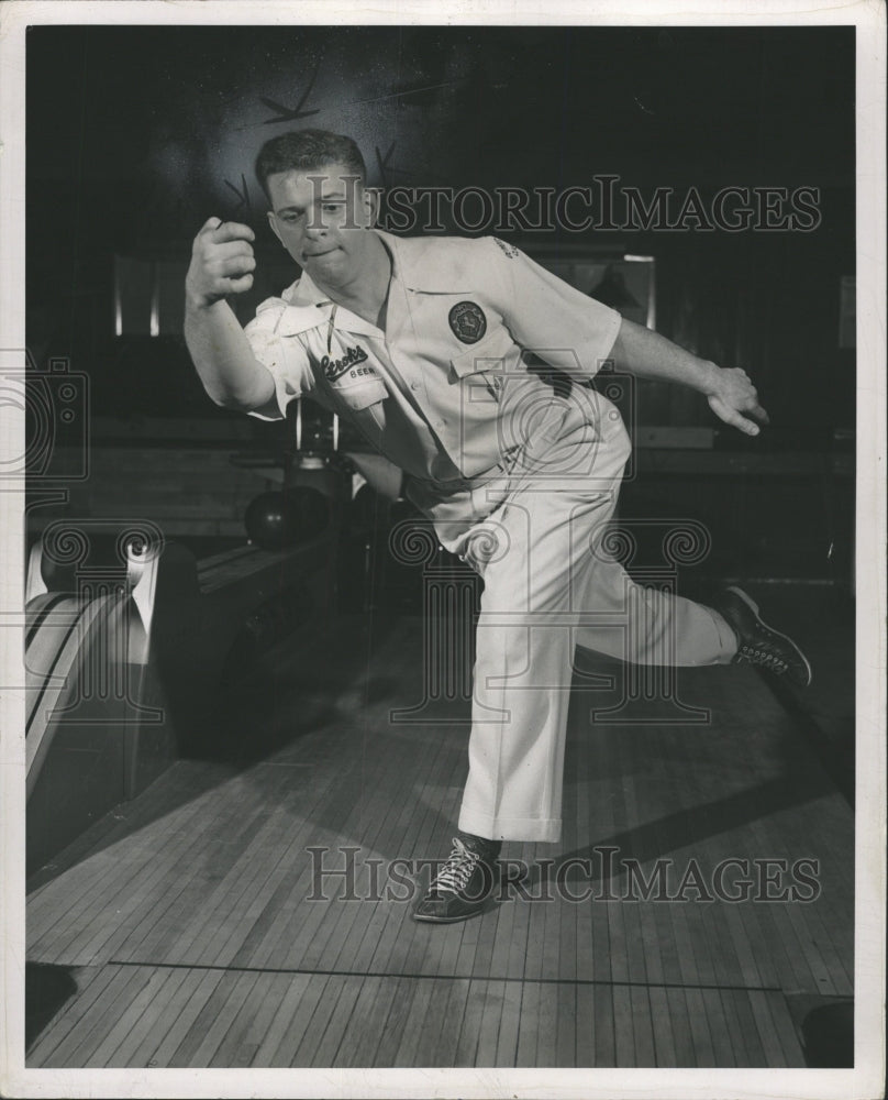 1950 Press Photo Edward Lubanski Detroit Bowler - RRW34119 - Historic Images