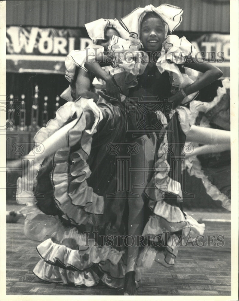 1986 Press Photo Honey Bunch Chicago cheerleader pom - RRW34169 - Historic Images