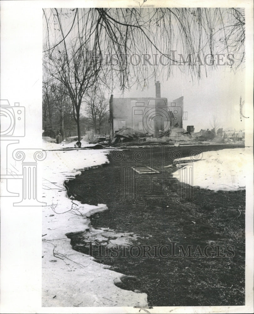 1962 Press Photo Gasoline Truck Explodes Aurora Creek - RRW34361 - Historic Images