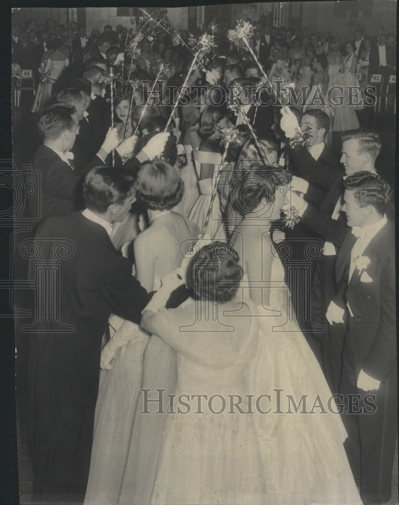 1951 Press Photo Cotillion Ball Gold Silver Wand Arch - RRW34463 - Historic Images