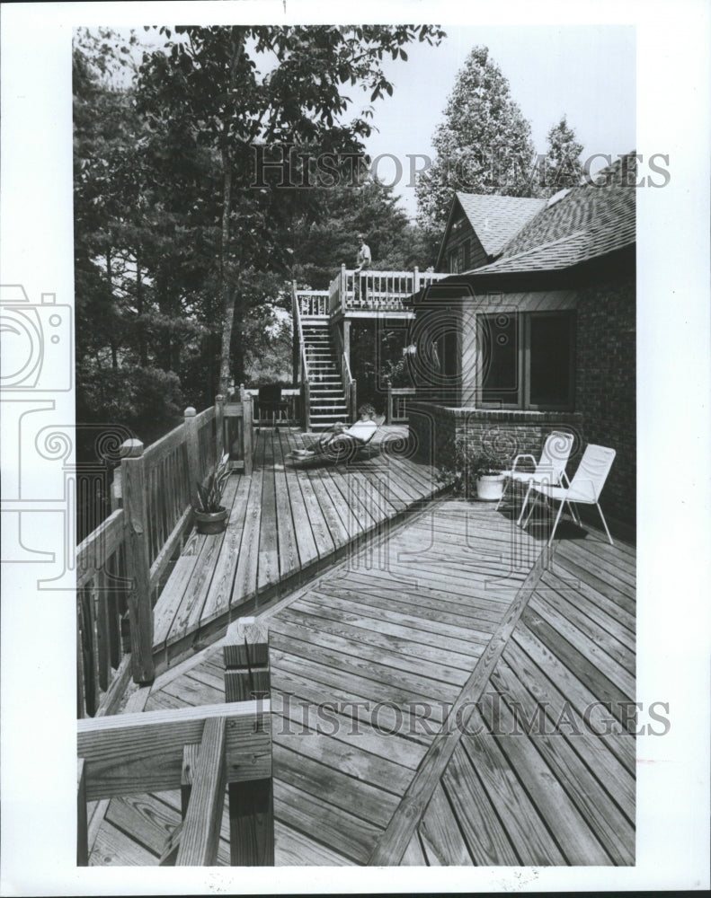 1987 Press Photo Wolmanized Lumber Backyard Wooden Deck - RRW34571 - Historic Images