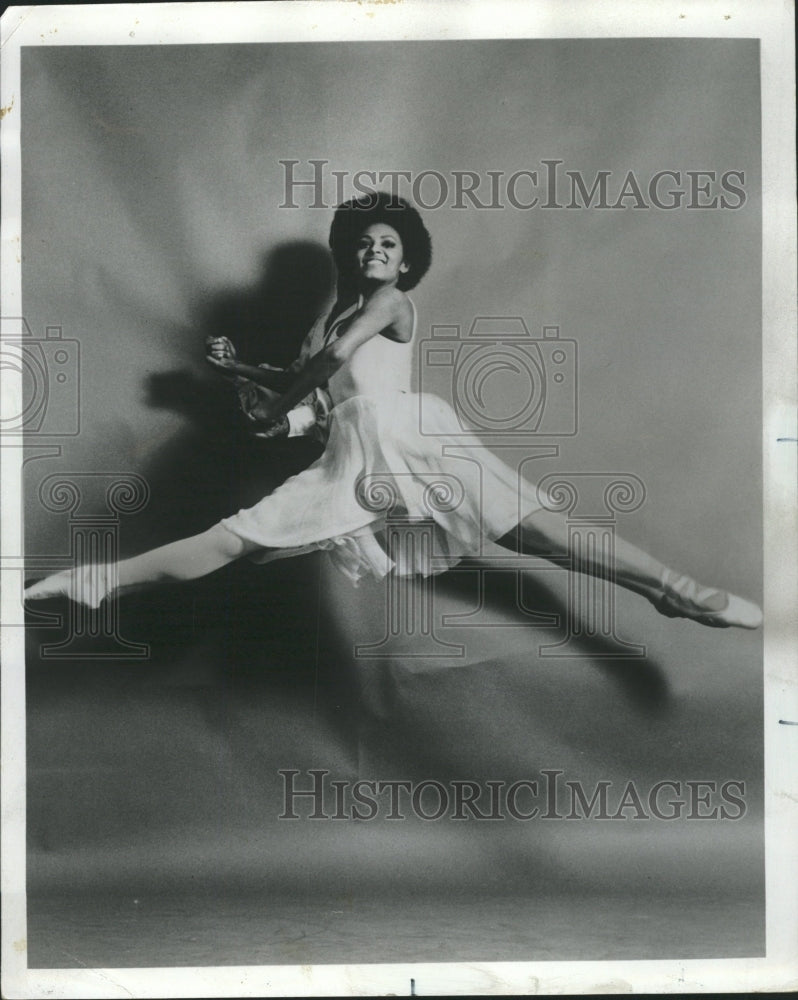 1974 Press Photo Arthur Mitchell Dance Theatre Harlem - RRW34697 - Historic Images