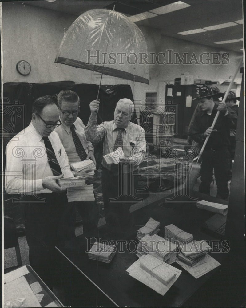 1974 Press Photo Water Collection Bureau Floods - RRW34815 - Historic Images