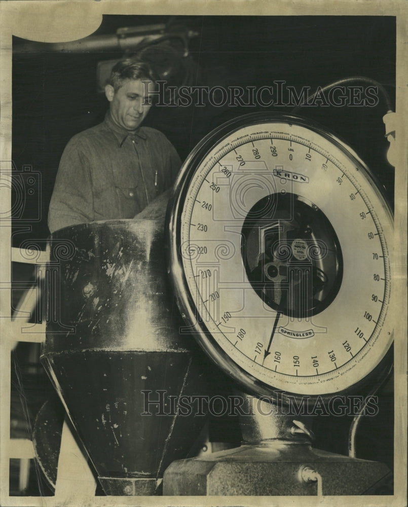 1941 Press Photo Water Crib Machine 68th Street - RRW34827 - Historic Images