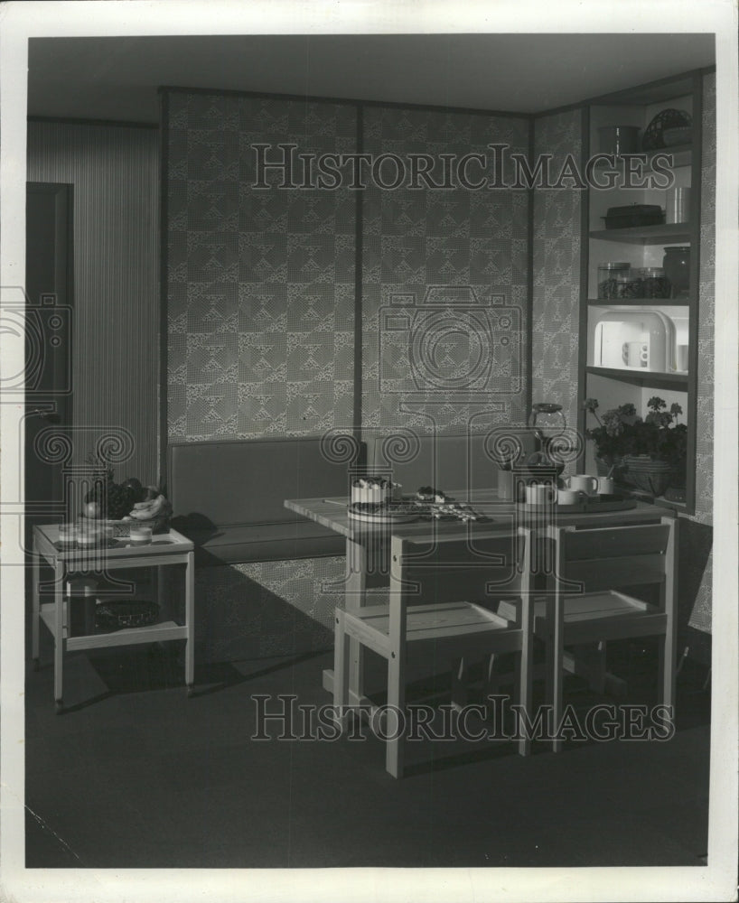 1974 Press Photo Kitchen Wallpaper Apartment Patchwork - RRW34959 - Historic Images