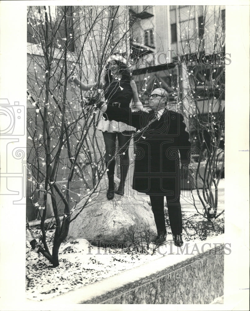 1972 Press Photo Christmas Lights/Santa/Chicago - RRW35031 - Historic Images