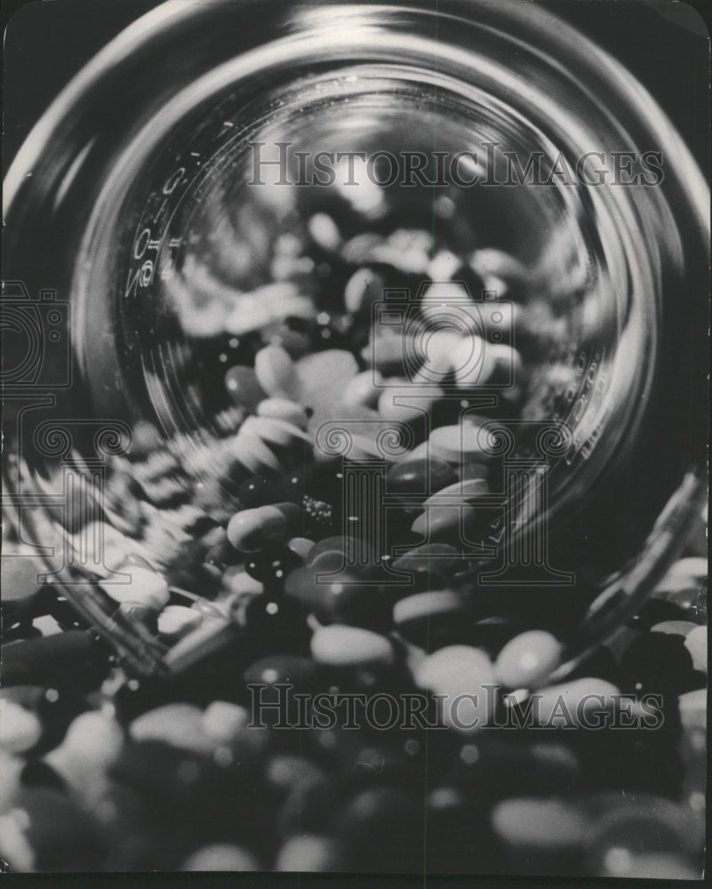 1968 Press Photo Pills - RRW35195 - Historic Images