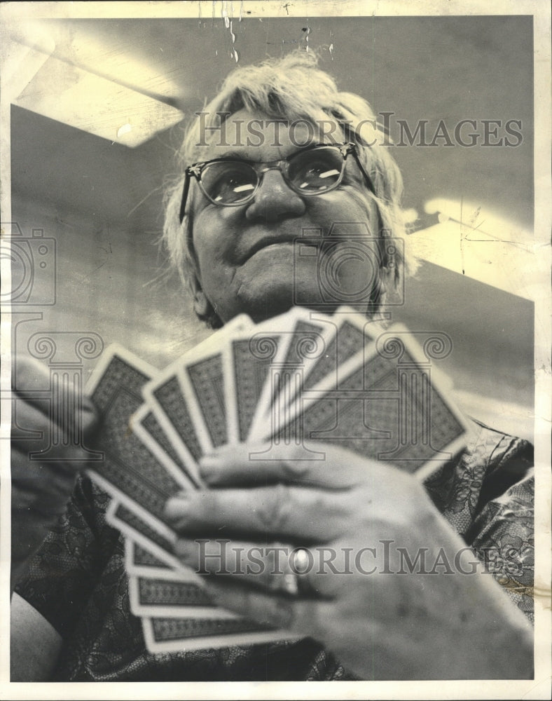 1963 Press Photo Pinochle Tournament Woman Playing Card - RRW35247 - Historic Images