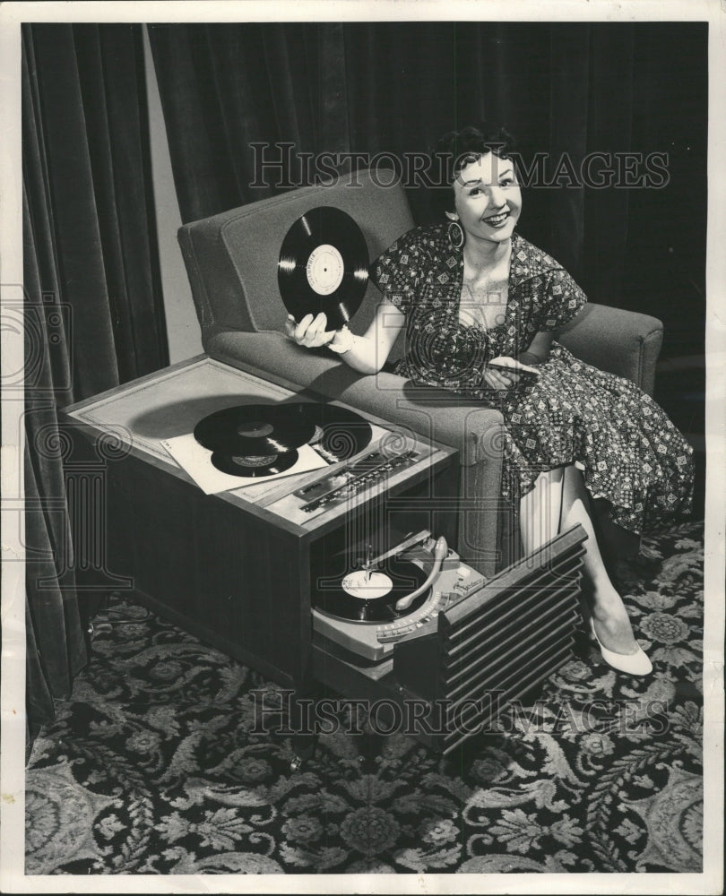 1953 Press Photo Carolyn Ray Phonograph Music Player - RRW35323 - Historic Images