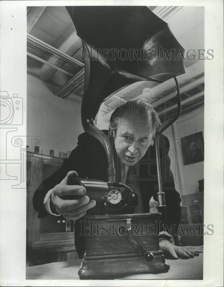 1972 Press Photo 1906 Edison Home Phonograph/Antique - RRW35325 - Historic Images