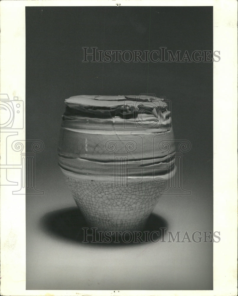 1982 Press Photo Maria Simon&#39;s Earthy Vessel Creation - RRW35385 - Historic Images