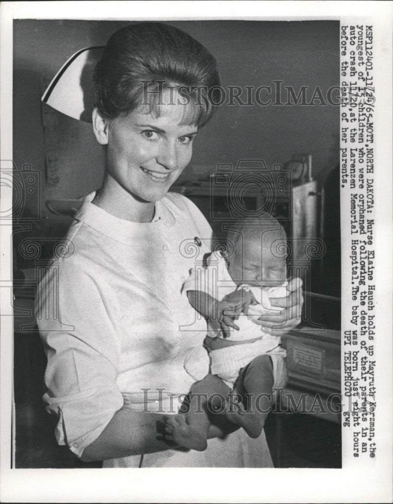1965 Press Photo Elaine Hauch Mayruth Kerzman Orphan - RRW35597 - Historic Images
