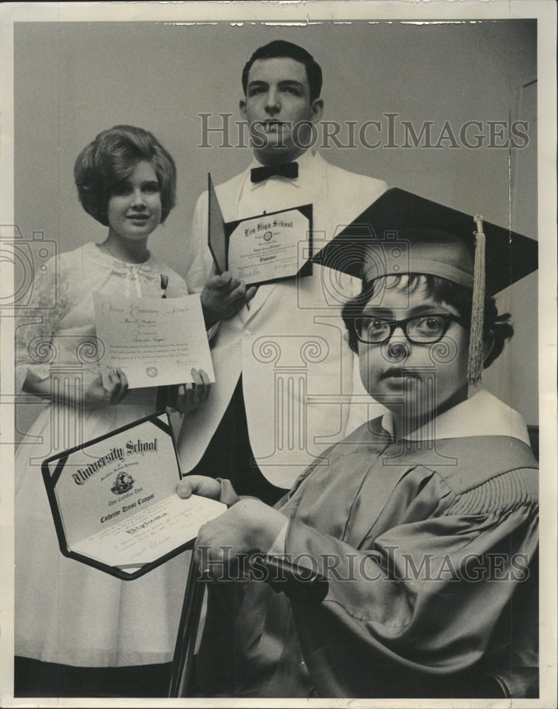 1966 Press Photo Graduate Hospitalized Jackson park - RRW35803 - Historic Images