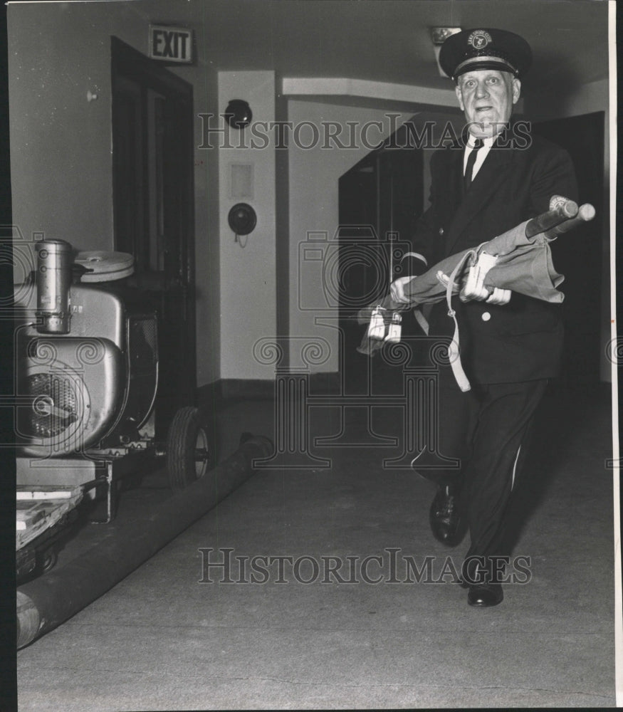 1961 Press Photo Bill Cairns Lake Shore Club Stretcher - RRW35805 - Historic Images