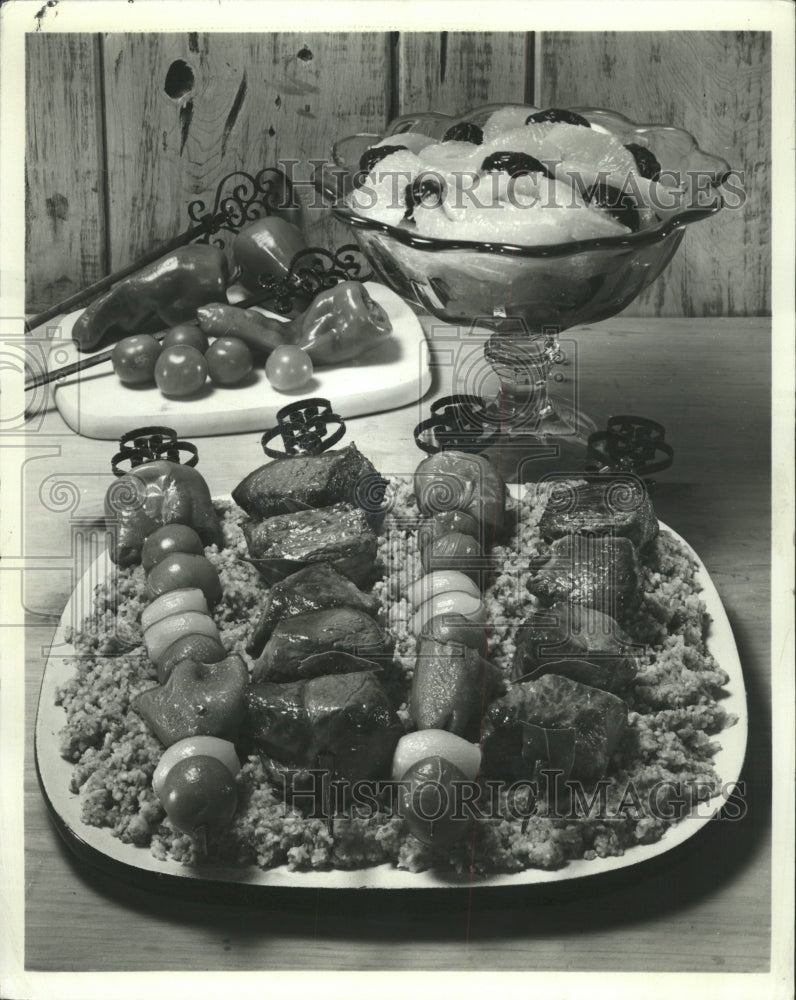 1970 Press Photo Russian Meal Shashlik Lamb Compote - RRW35881 - Historic Images