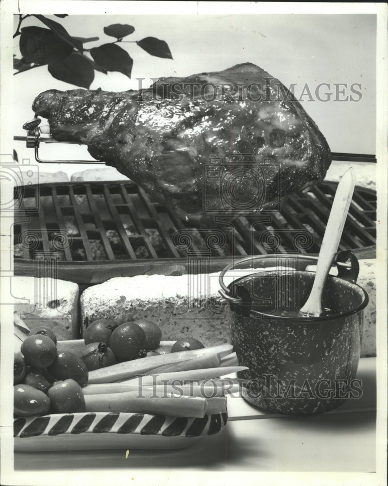 1970 Press Photo Sweet and Pungent Glazed Lamb - RRW35883 - Historic Images