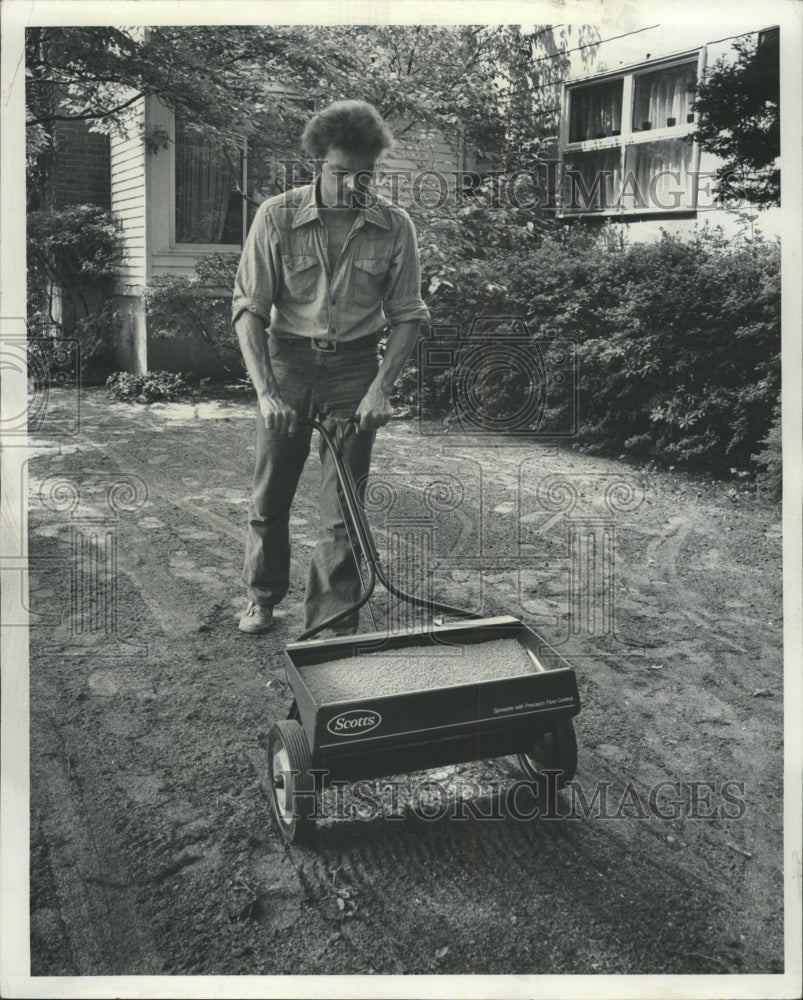 1983 Press Photo Lawns - RRW35949 - Historic Images