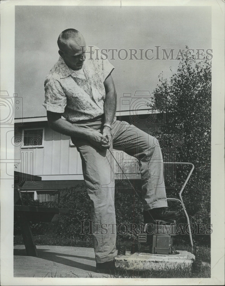 1966 Press Photo Lawn Mover Accident Careless Contact - RRW35953 - Historic Images