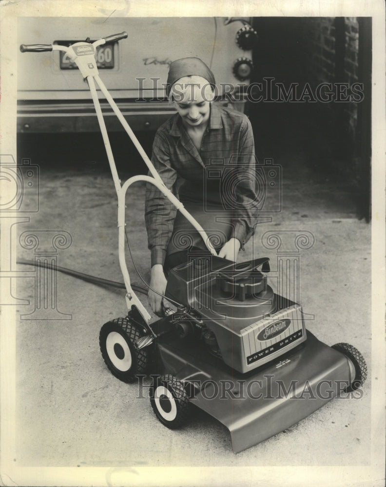 1969 Press Photo Black Decker Battery Powered Mower - RRW35961 - Historic  Images