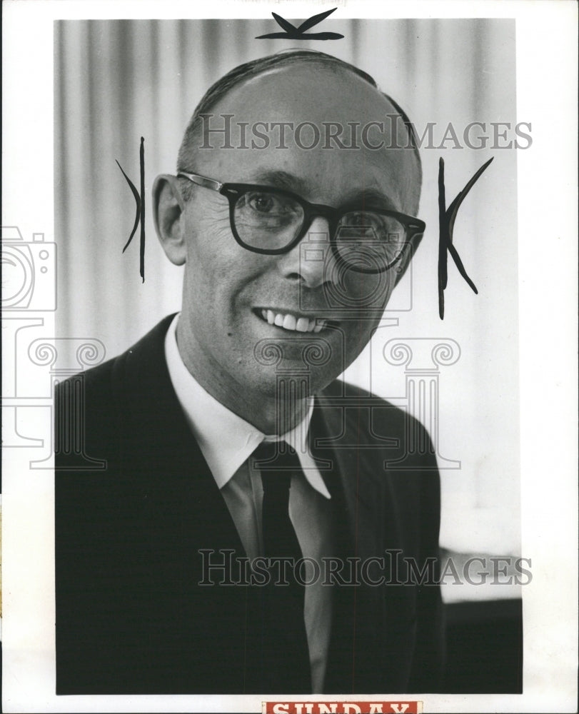 1971 Press Photo Dr. Robert M. Hodges, Business Exec - RRW36151 - Historic Images