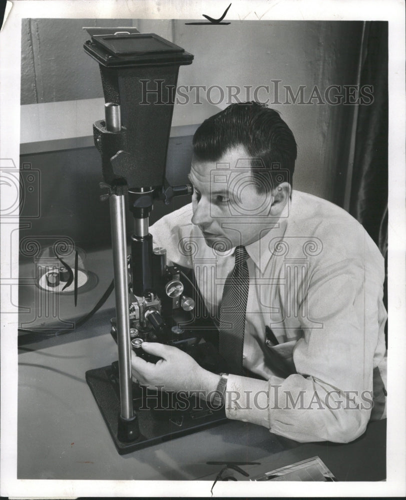 1954 Press Photo Interference Microscope - RRW36277 - Historic Images