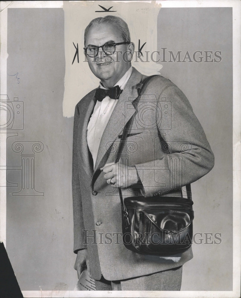 1953 Press Photo Russell McLauchlin Detroit News Critic - RRW36423 - Historic Images