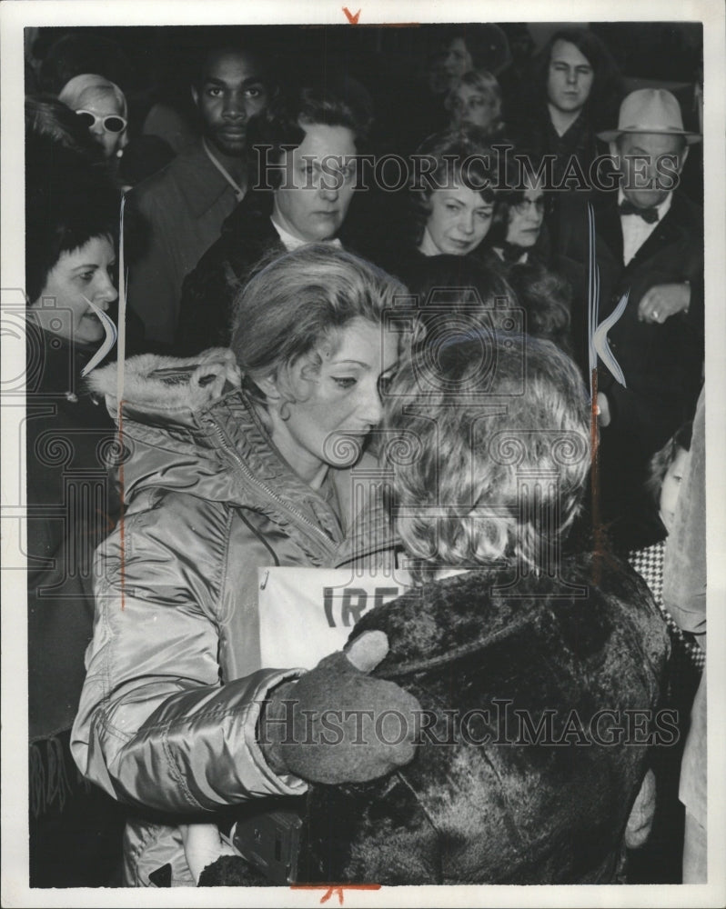 1972 Press PhotoIrene McCabe, start walk - RRW36463 - Historic Images