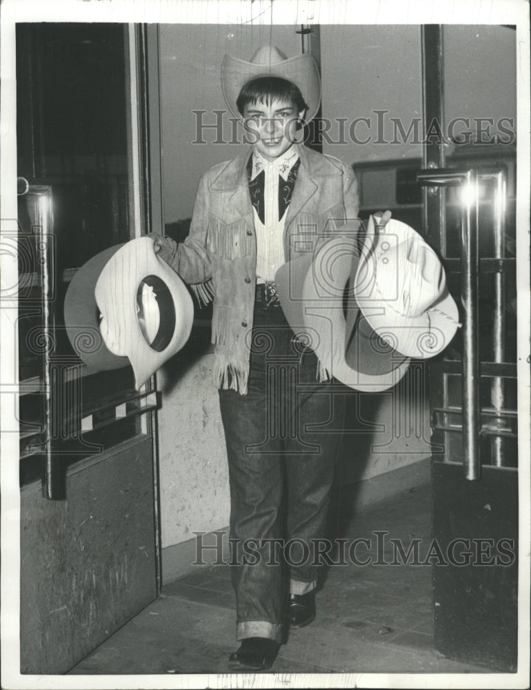 1958 Press Photo Poucette French Painter Western Garb - RRW36773 - Historic Images