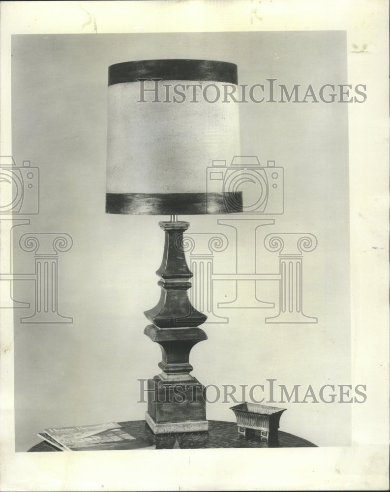 1964 Press Photo Renaissance lamp in antique bronze fin - RRW36907 - Historic Images