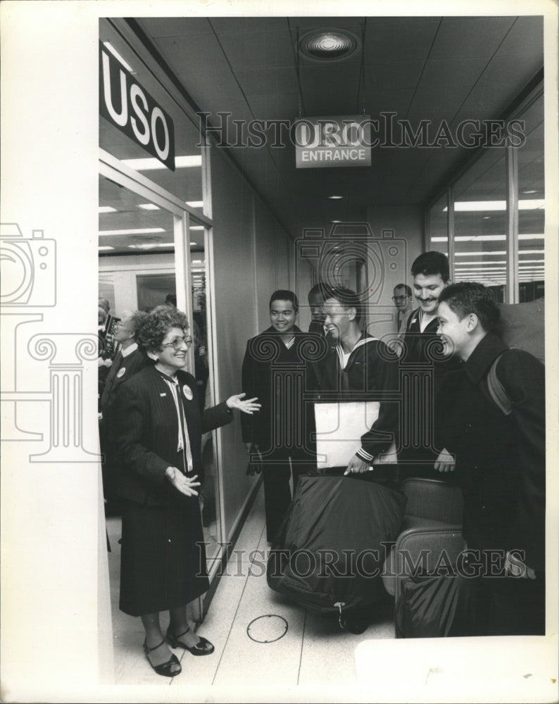 1989 Press Photo United Nations Airport Club O Hare - RRW37015 - Historic Images