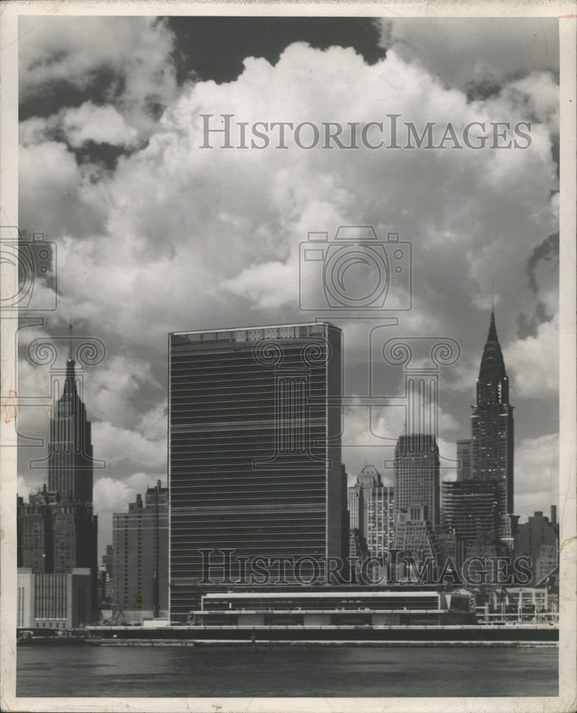 1951 Press Photo United Nations Headquarters Building - RRW37105 - Historic Images