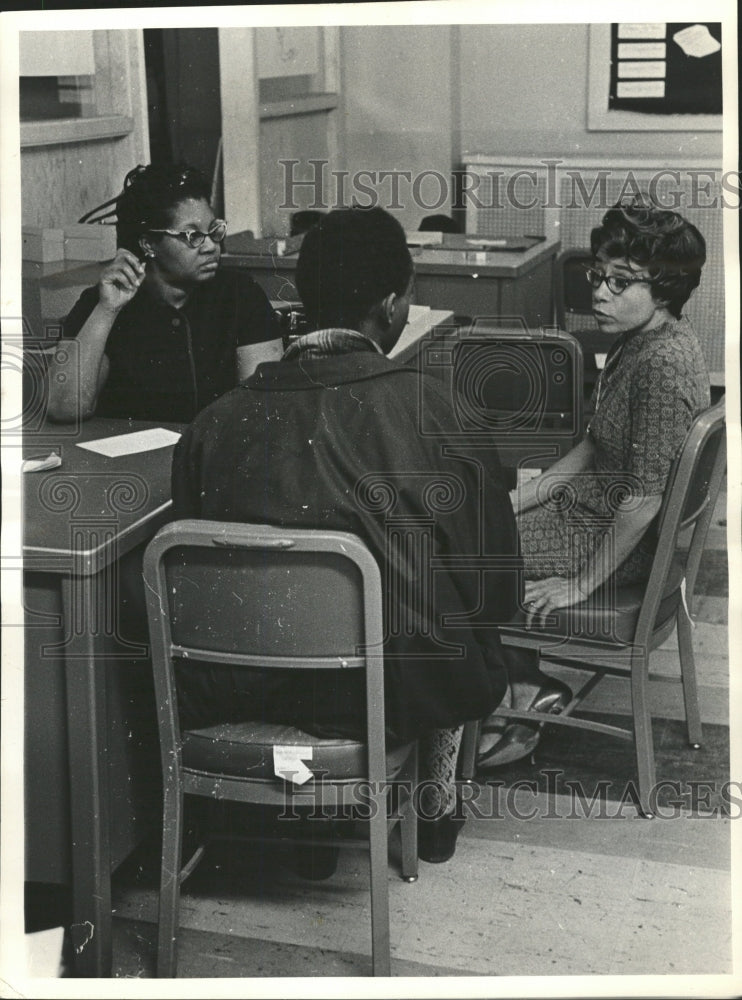 1966 Press Photo Lawndale Urban Center Juanita Humphire - RRW37355 - Historic Images